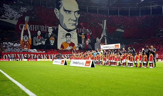 Galatasaray - Beşiktaş derbisinin ardından yıldız savaşları